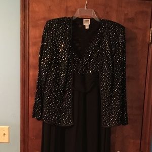 R&M 20WP Dress with matching shawl